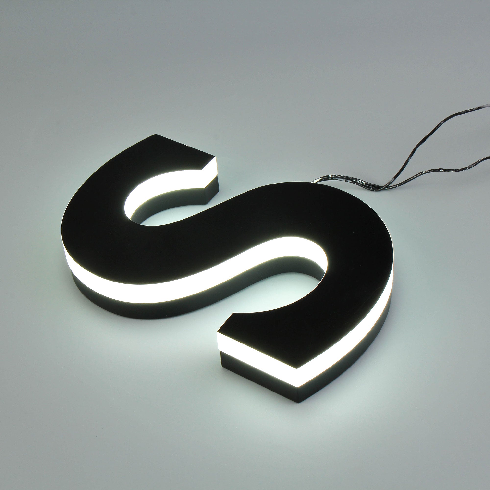 LED Acrylic Letter Sign  Acrylic Luminous Sign Letters Lit Acrylic Side Edge Lit Channel Letters Halo Glow Signage for Shops, Offices, Bars, Restaurants