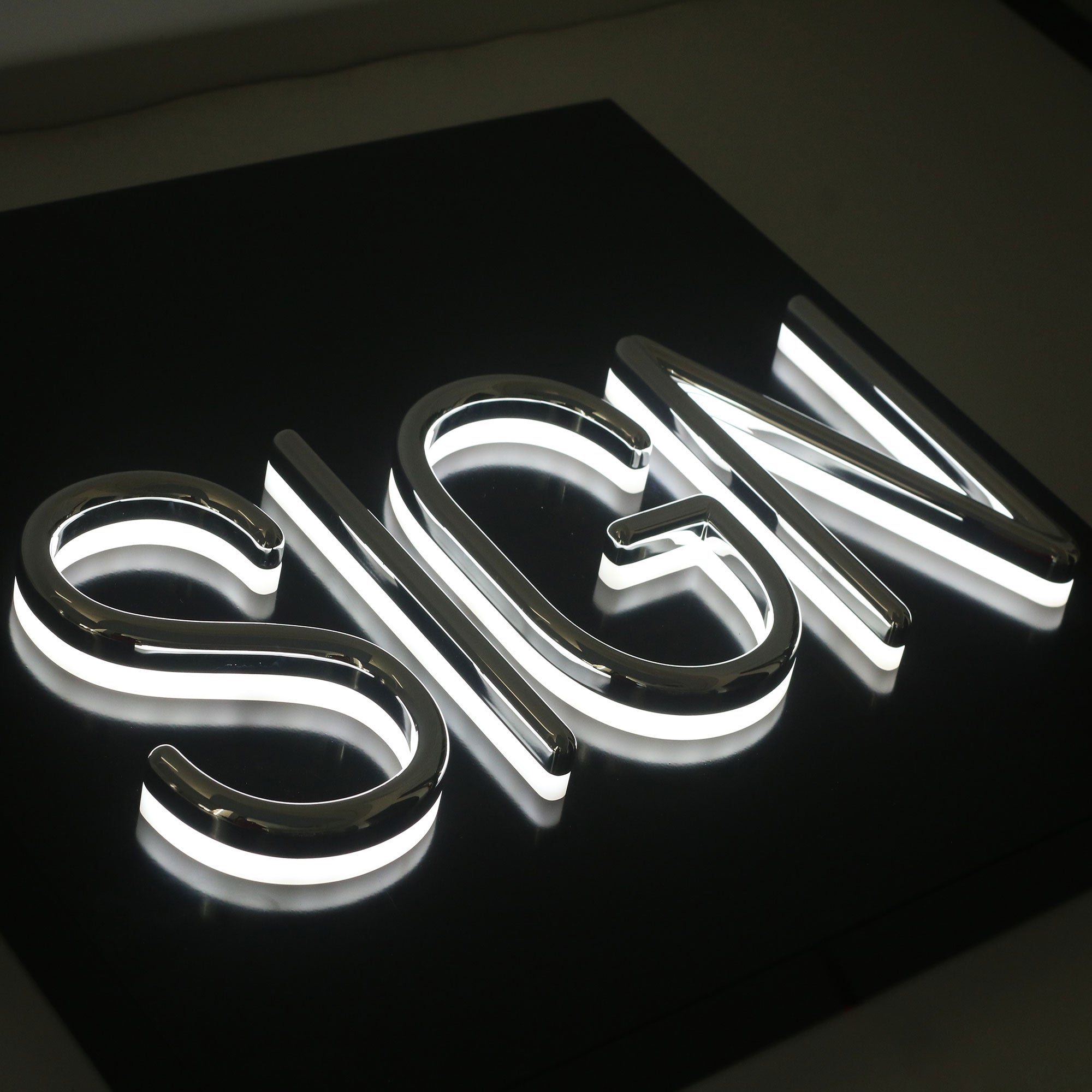 Waterproof Front-lit LED Channel Letters – Custom Business Signage, Acrylic Illuminated Letters for Shop, Office, and Outdoor Displays