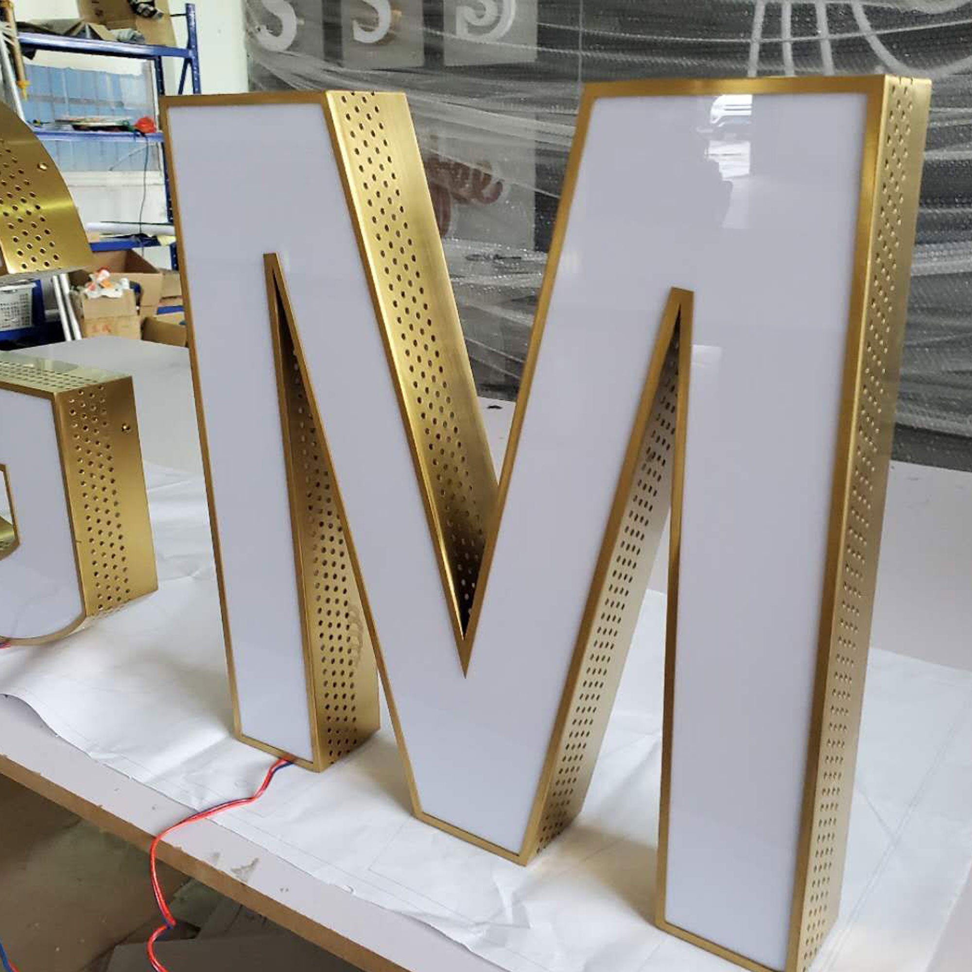 Waterproof Business Custom Punching Holes Led Channel Letters Front-lit LED Advertising Face Illuminated Channel Letter Sign
