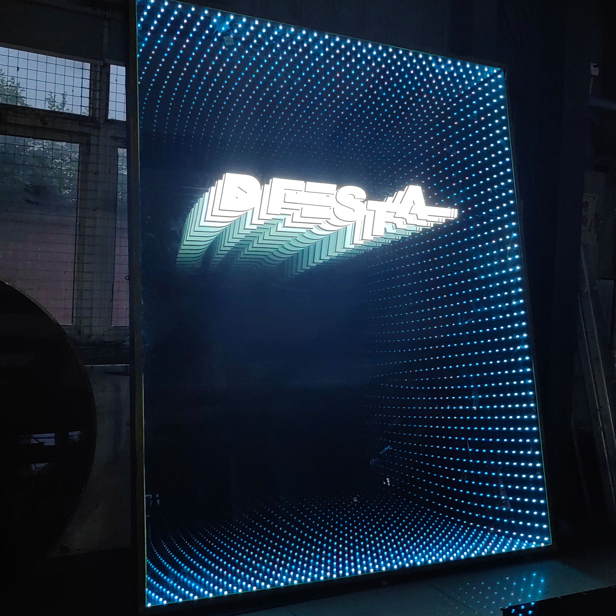 Personalized Infinity Mirror, Custom Company Logo Sign, Lobby Wall Decor, Wall Art Led Mirror, Business Sign, Handcrafted Infinity Mirror Sign, Bar Decor, Club Decor