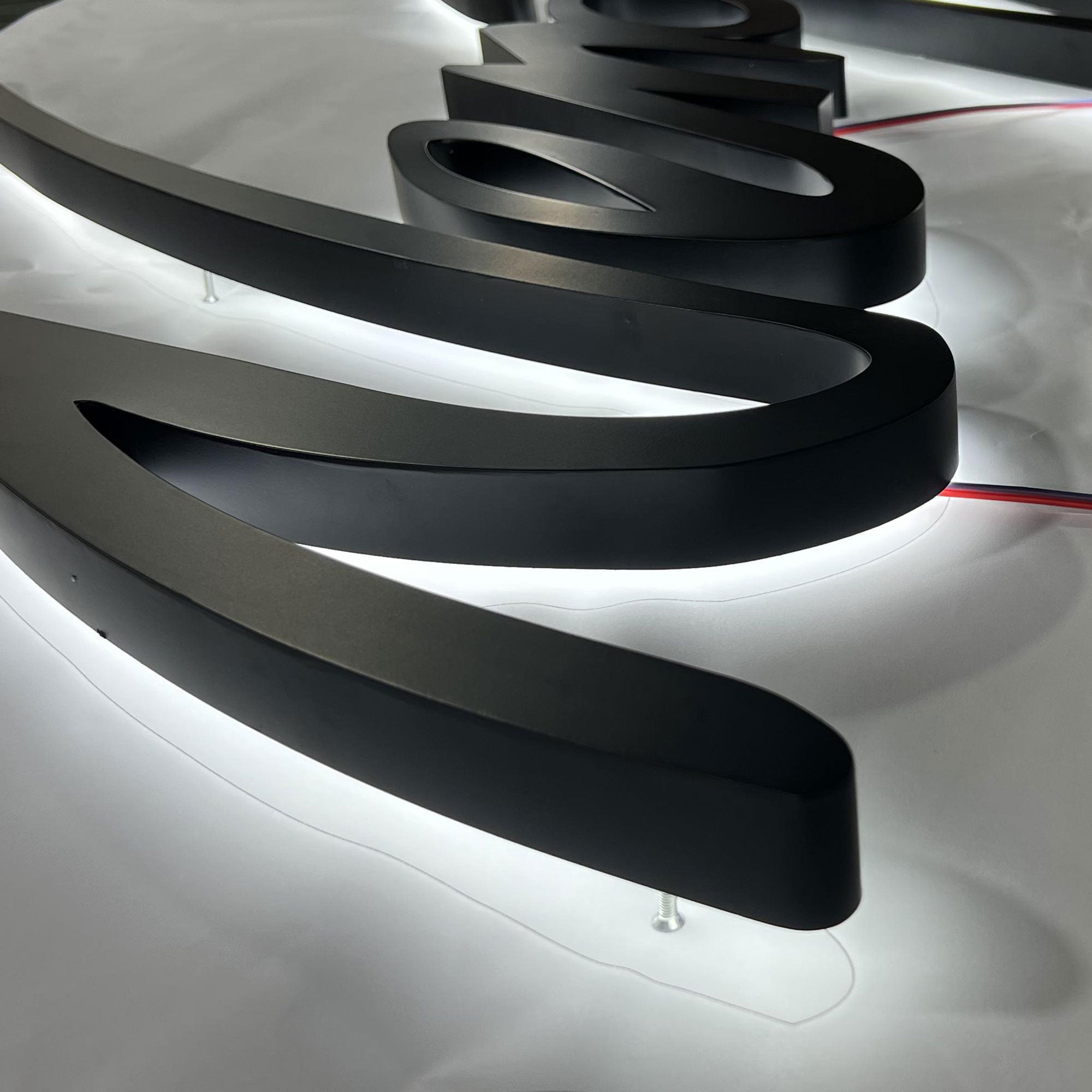 Business signs custom 3d led illuminated letter signs halo lit led letter wall signage custom logo 3d letter signboard