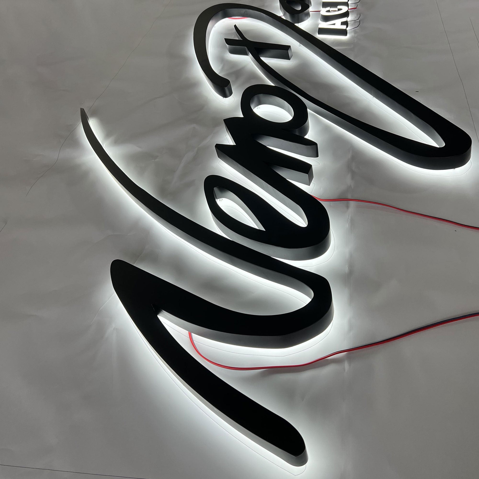Business signs custom 3d led illuminated letter signs halo lit led letter wall signage custom logo 3d letter signboard