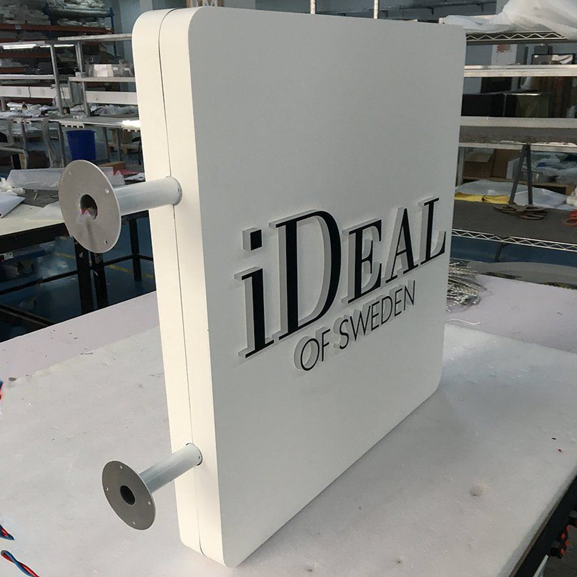 Custom Blade Logo Sign LED Lightbox Durable Stainless Steel Double Sided Illuminated Shop Front Outdoor Commercial Signage